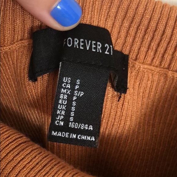 Forever 21 Off the Shoulder Sweater - Picture 3 of 5